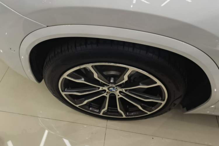 Used BMW X3 2018 xDrive30i Luxury Edition M Sport Package China VI Left Front Wheel Hub