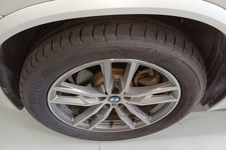 Used BMW X3 2018 xDrive25i M Sport Package China VI Left Front Wheel Hub