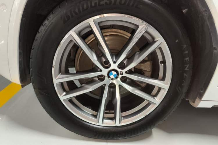 Used BMW X3 2018 xDrive28i M Sport Package China V Emission Standard Left Front Wheel Hub