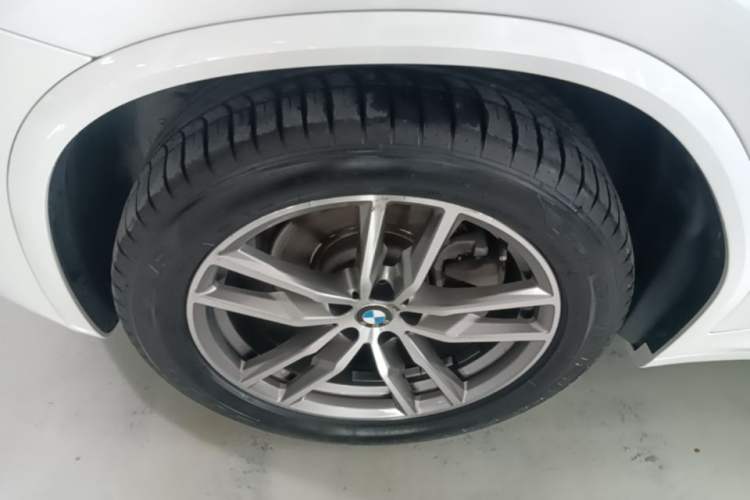 Used BMW X3 2018 xDrive25i M Sport Package China VI Left Front Wheel Hub