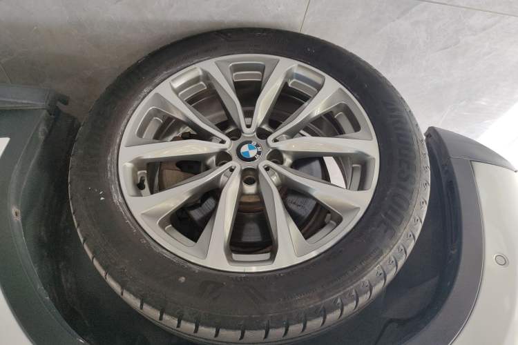 Used BMW X3 2018 xDrive25i Luxury Package China VI Emission Standard Left Front Wheel Hub