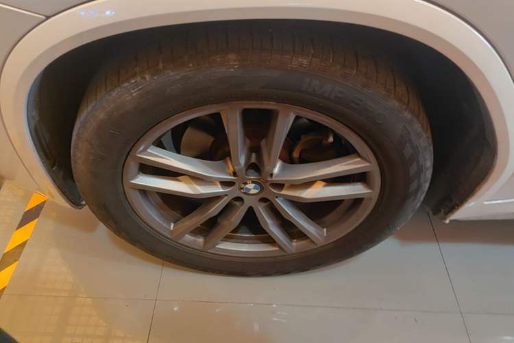 Used BMW X3 2018 xDrive25i M Sport Package China VI Left Front Wheel Hub