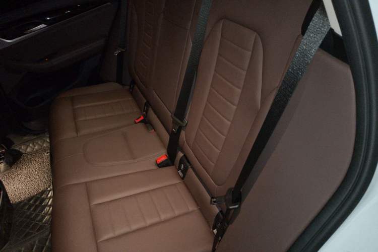 Used BMW X3 2018 xDrive25i Luxury Package China VI Emission Standard Left Rear Seat