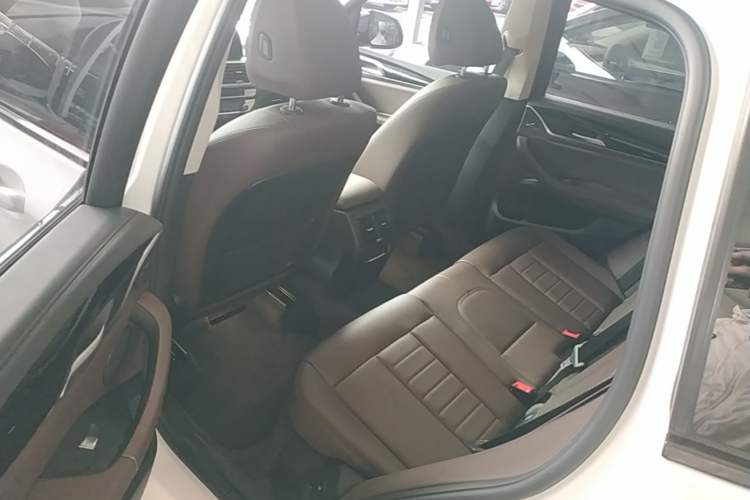 Used BMW X3 2018 xDrive25i M Sport Package China VI Left Rear Seat