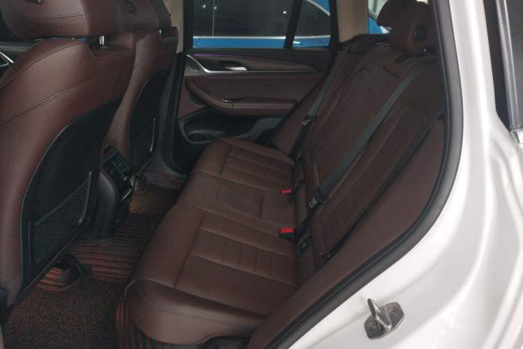 Used BMW X3 2018 xDrive28i Luxury Package China VI Emission Standard Left Rear Seat