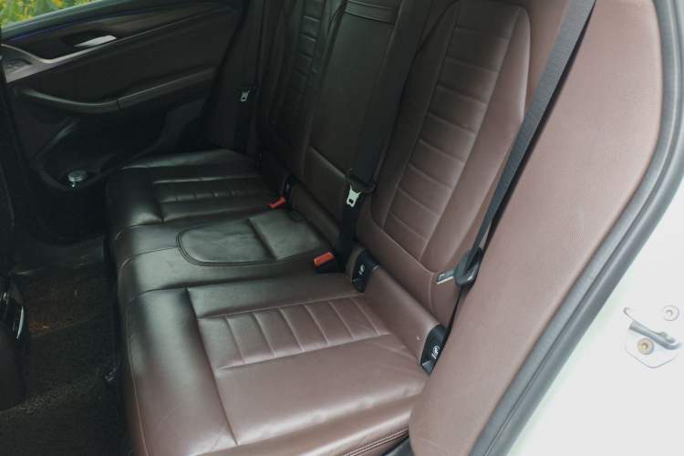 Used BMW X3 2018 xDrive28i Luxury Package China VI Emission Standard Left Rear Seat