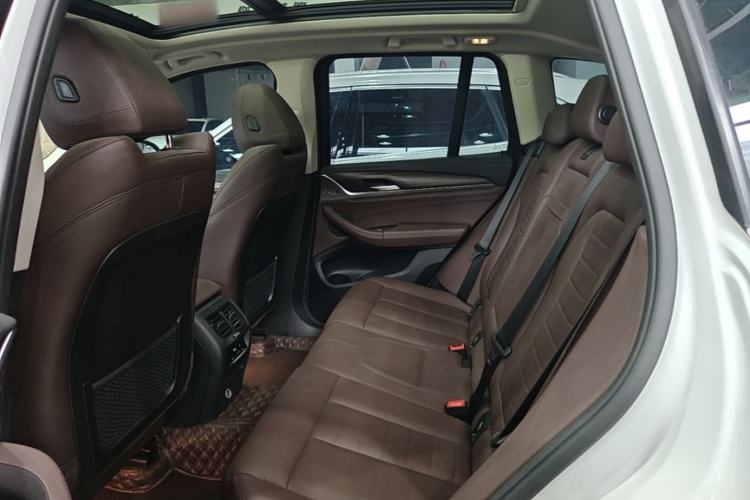 Used BMW X3 2018 xDrive28i Luxury Package China VI Emission Standard Left Rear Seat