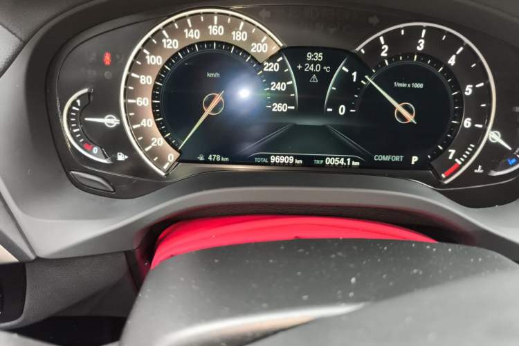 Used BMW X3 2018 xDrive25i M Sport Package China VI Odometer Close Up