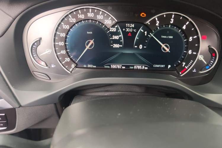 Used BMW X3 2018 xDrive25i M Sport Package China V Odometer Close Up