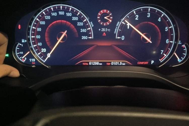 Used BMW X3 2018 xDrive28i Luxury Package China VI Emission Standard Odometer Close Up