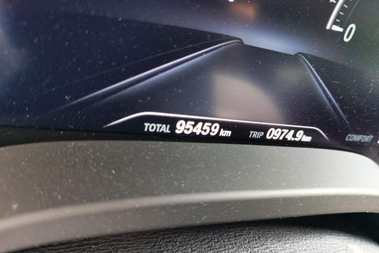 Used BMW X3 2018 xDrive25i M Sport Package China VI Odometer Close Up