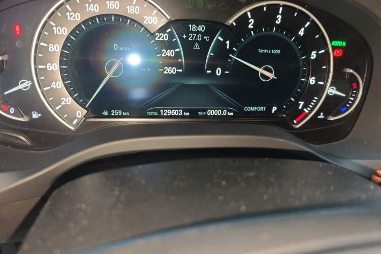 Used BMW X3 2018 xDrive25i Luxury Package China V Odometer Close Up