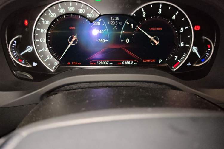 Used BMW X3 2018 xDrive25i Luxury Package China VI Emission Standard Odometer Close Up