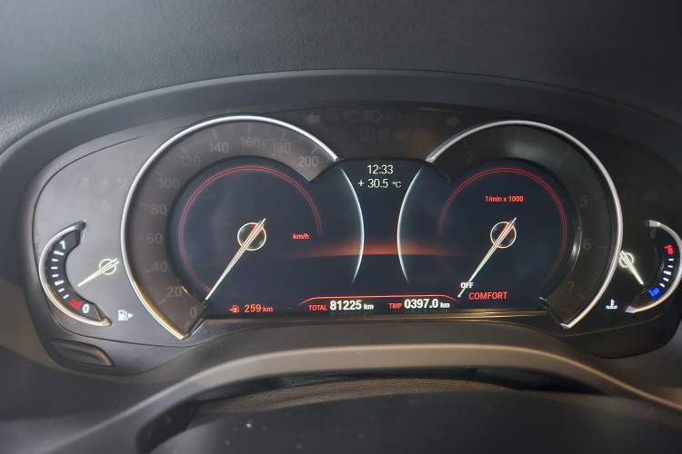 Used BMW X3 2018 xDrive25i Luxury Package China V Odometer Close Up