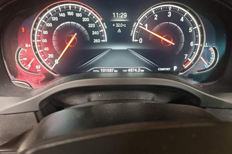 Used BMW X3 2018 xDrive28i Luxury Package China VI Emission Standard Odometer Close Up