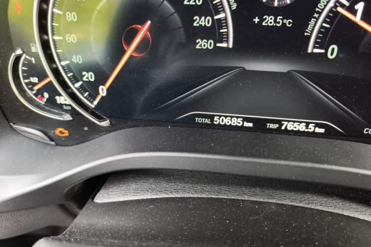 Used BMW X3 2018 xDrive28i M Sport Package China V Emission Standard Odometer Close Up