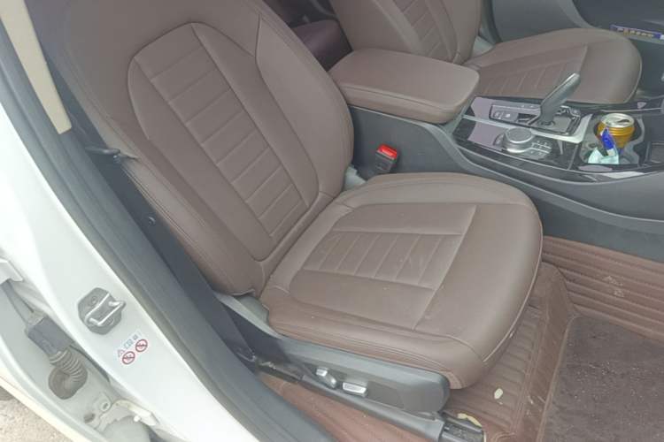 Used BMW X3 2018 xDrive25i Luxury Package China VI Emission Standard Right Front Seat