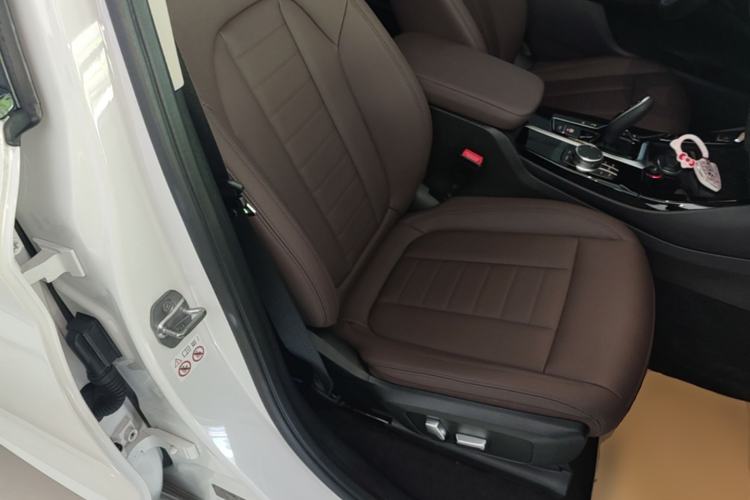 Used BMW X3 2018 xDrive25i M Sport Package China V Right Front Seat