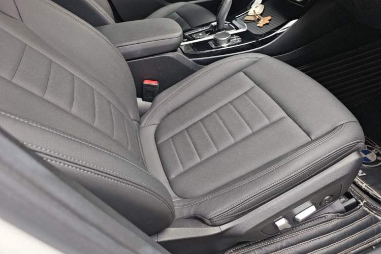 Used BMW X3 2018 xDrive25i M Sport Package China V Right Front Seat