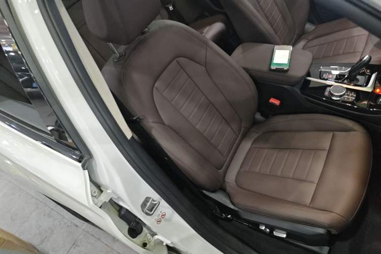 Used BMW X3 2018 xDrive25i M Sport Package China V Right Front Seat
