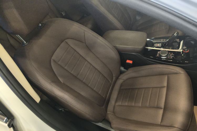 Used BMW X3 2018 xDrive25i Luxury Package China VI Emission Standard Right Front Seat