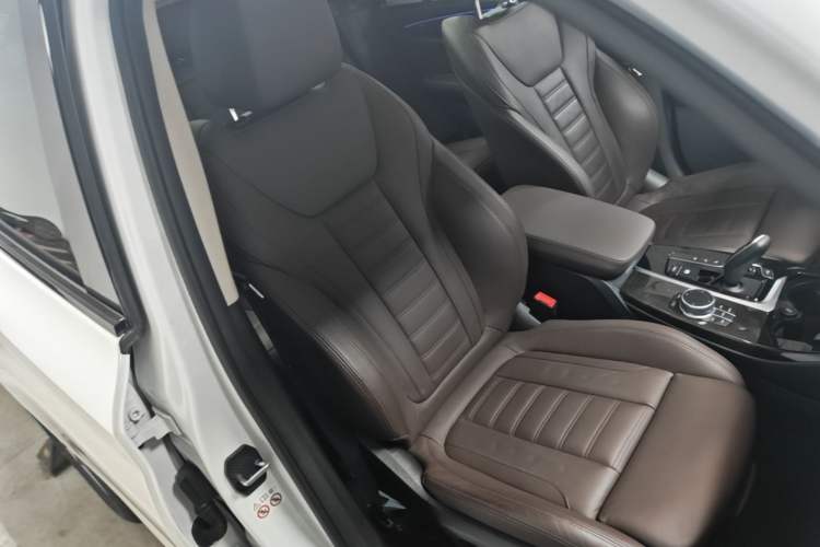 Used BMW X3 2018 xDrive30i Luxury Edition M Sport Package China VI Right Front Seat