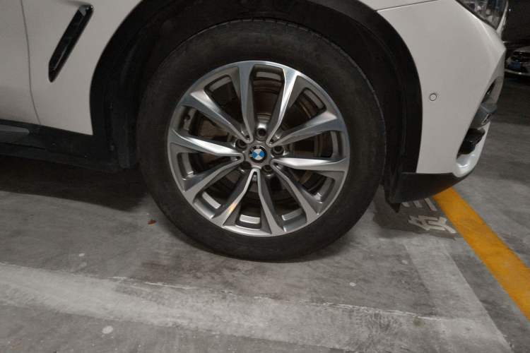 Used BMW X3 2018 xDrive25i Luxury Package China VI Emission Standard Right Front Wheel Hub