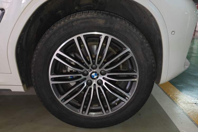 Used BMW X3 2018 xDrive28i Luxury Package China VI Emission Standard Right Front Wheel Hub