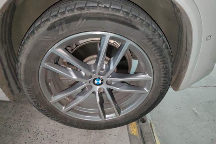 Used BMW X3 2018 xDrive30i Luxury Model M Sport Package China V Right Front Wheel Hub