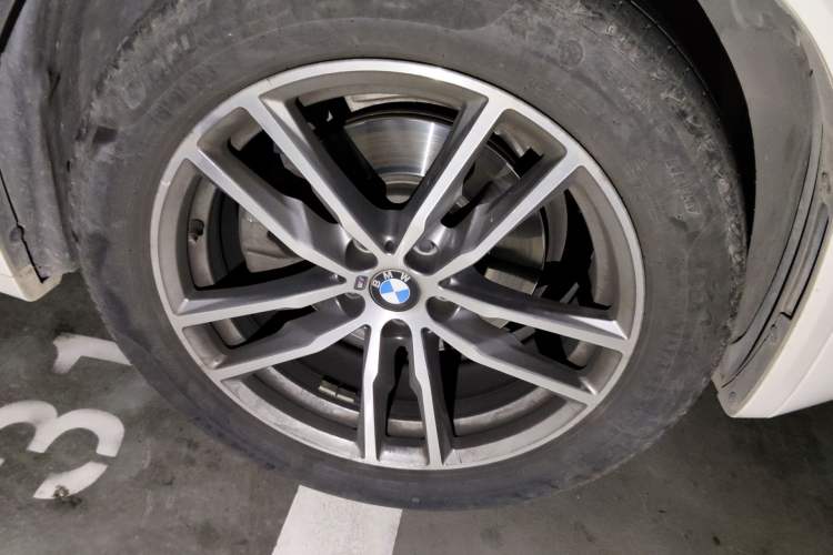 Used BMW X3 2018 xDrive25i M Sport Package China VI Right Front Wheel Hub