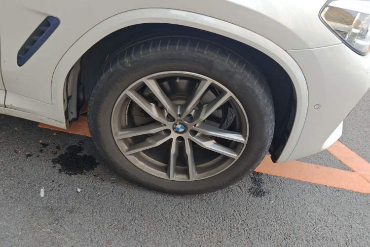 Used BMW X3 2018 xDrive25i M Sport Package China VI Right Front Wheel Hub