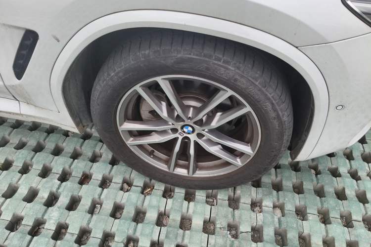 Used BMW X3 2018 xDrive30i Luxury Model M Sport Package China V Right Front Wheel Hub