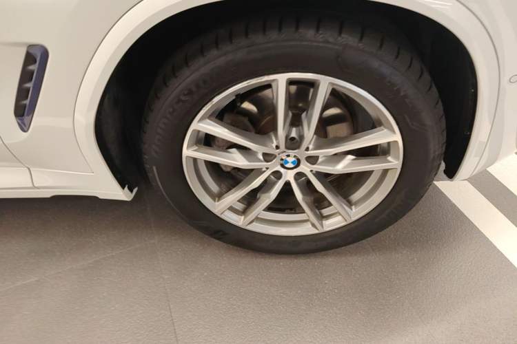 Used BMW X3 2018 xDrive28i M Sport Package China VI Right Front Wheel Hub