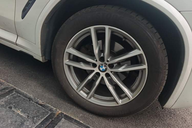 Used BMW X3 2018 xDrive30i Luxury Model M Sport Package China V Right Front Wheel Hub