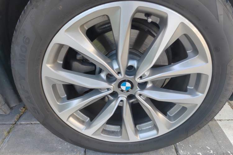 Used BMW X3 2018 xDrive25i Luxury Package China VI Emission Standard Right Front Wheel Hub