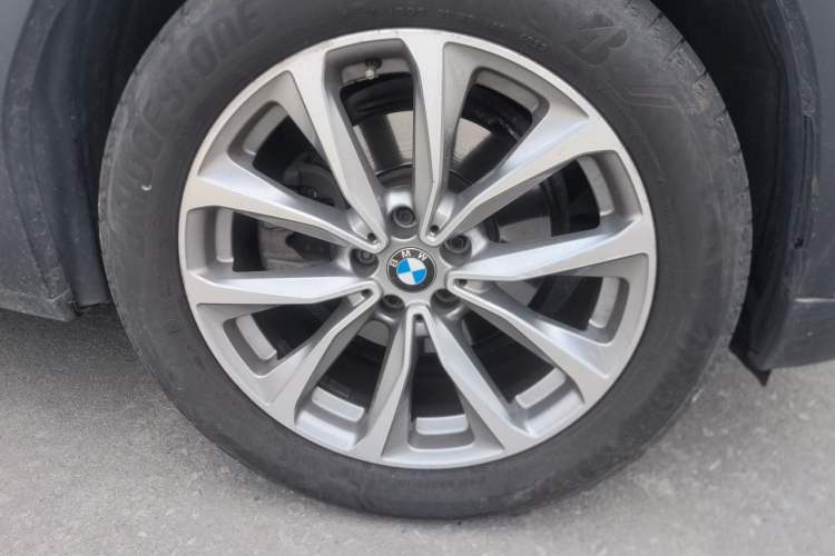 Used BMW X3 2018 xDrive25i Luxury Package China VI Emission Standard Right Front Wheel Hub