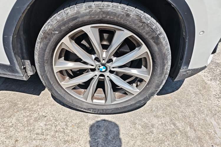 Used BMW X3 2018 xDrive25i Luxury Package China VI Emission Standard Right Front Wheel Hub