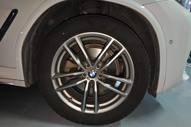 Used BMW X3 2018 xDrive28i Luxury Package China VI Emission Standard Right Front Wheel Hub