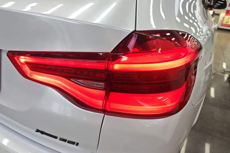 Used BMW X3 2018 xDrive28i M Sport Package China VI Right Rear Taillight