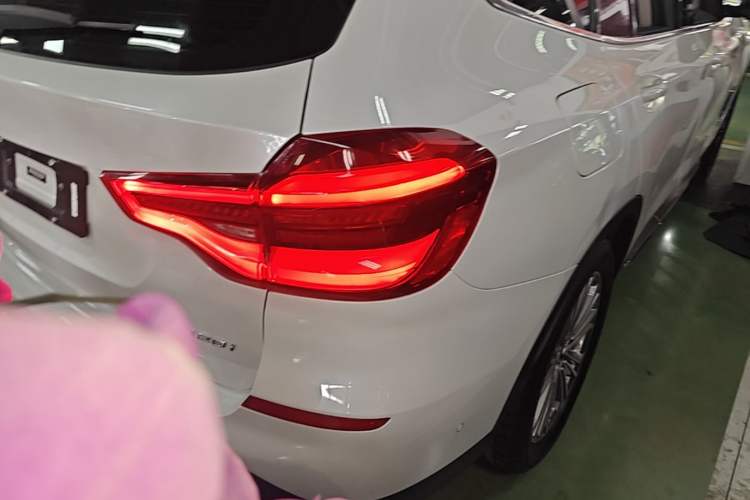 Used BMW X3 2018 xDrive28i Luxury Package China VI Emission Standard Right Rear Taillight