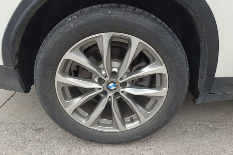 Used BMW X3 2018 xDrive25i Luxury Package China VI Emission Standard Right Rear Wheel Hub