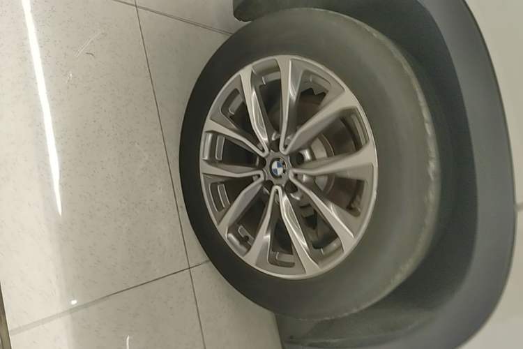 Used BMW X3 2018 xDrive25i Luxury Package China VI Emission Standard Right Rear Wheel Hub