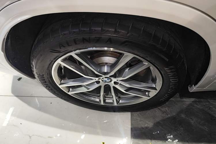 Used BMW X3 2018 xDrive30i Luxury Edition M Sport Package China VI Right Rear Wheel Hub