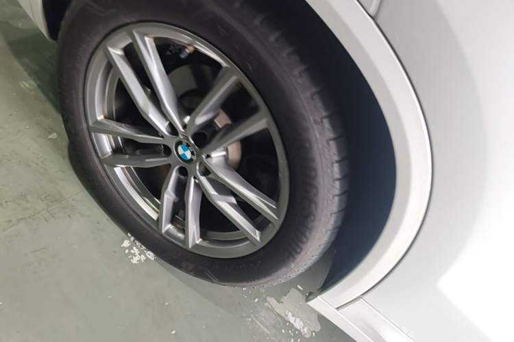 Used BMW X3 2018 xDrive28i M Sport Package China VI Right Rear Wheel Hub