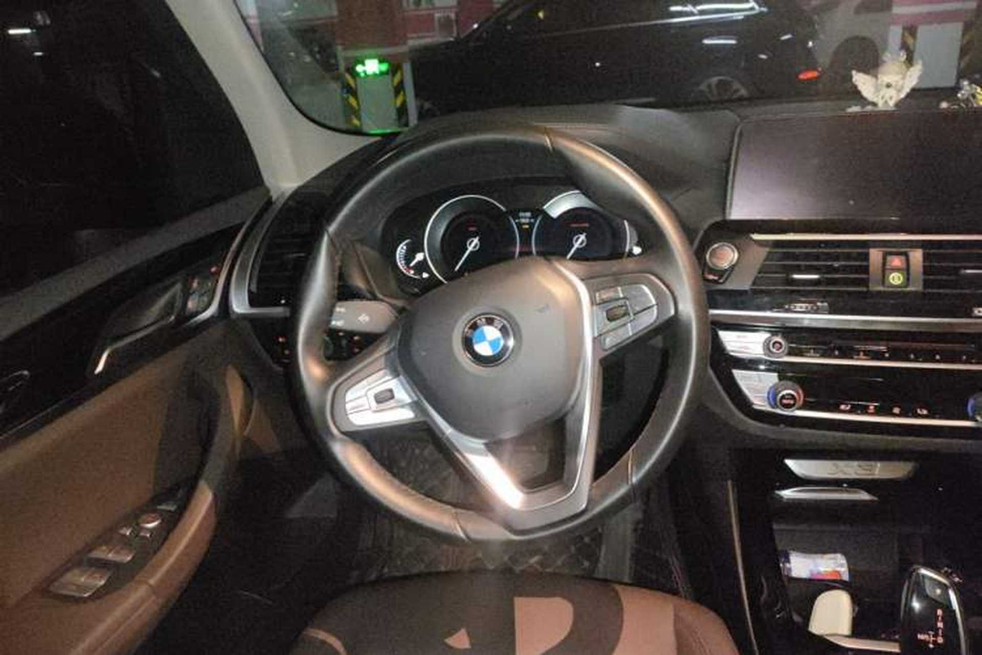 Used BMW X3 2018 xDrive25i Luxury Package China VI Emission Standard Steering Wheel
