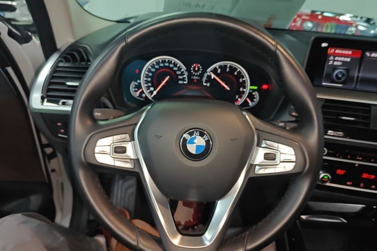 Used BMW X3 2018 xDrive28i Luxury Package China VI Emission Standard Steering Wheel