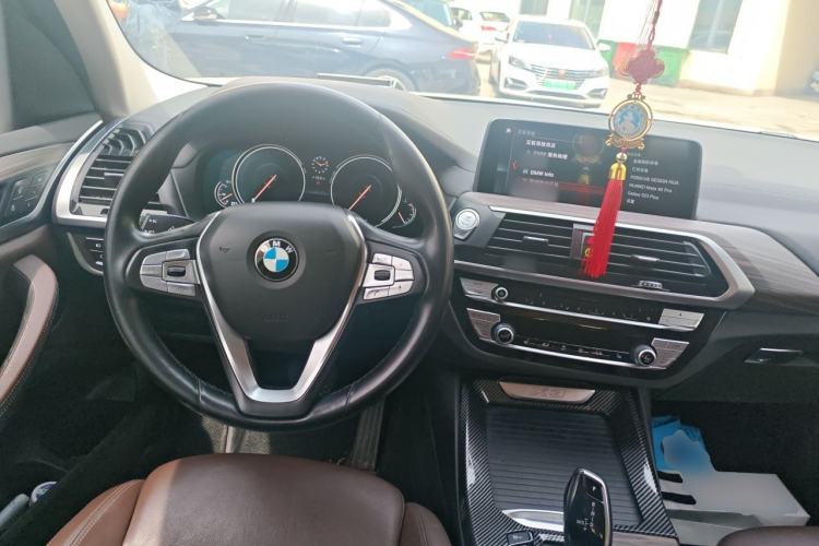 Used BMW X3 2018 xDrive28i Luxury Package China VI Emission Standard Steering Wheel