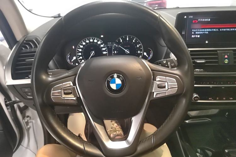 Used BMW X3 2018 xDrive25i Luxury Package China VI Emission Standard Steering Wheel
