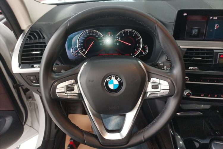 Used BMW X3 2018 xDrive28i Luxury Package China VI Emission Standard Steering Wheel