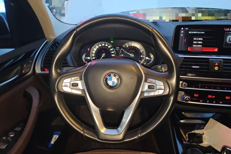 Used BMW X3 2018 xDrive25i Luxury Package China VI Emission Standard Steering Wheel